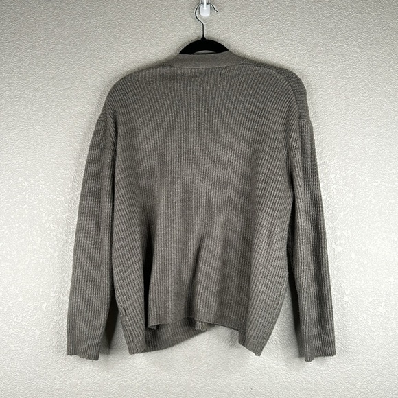 American Eagle Green Knit V-Neck Button Down Long Sleeve Cardigan Size Medium - Picture 5 of 6